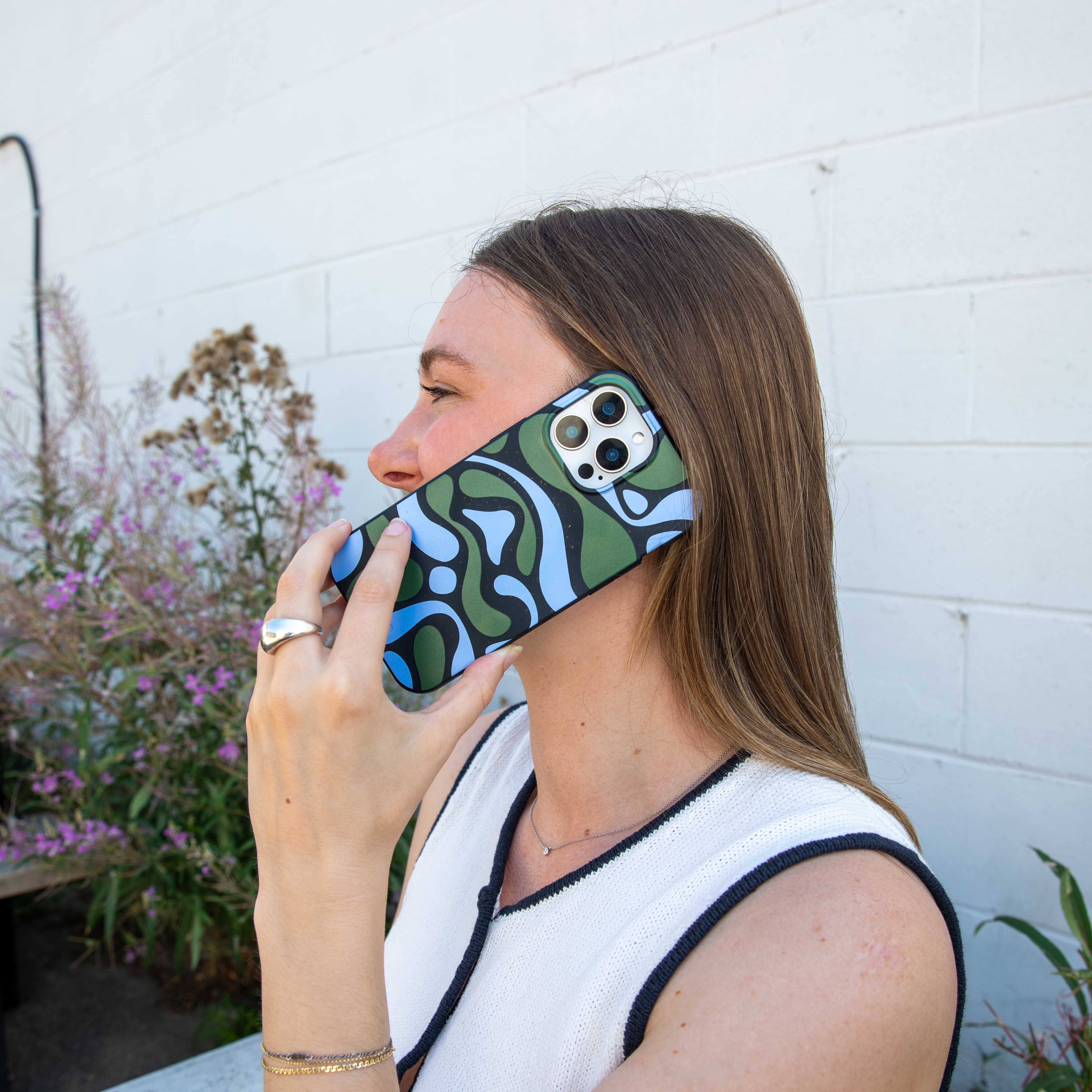 Black Curve and Flow iPhone 16 Plus Case - Image 6