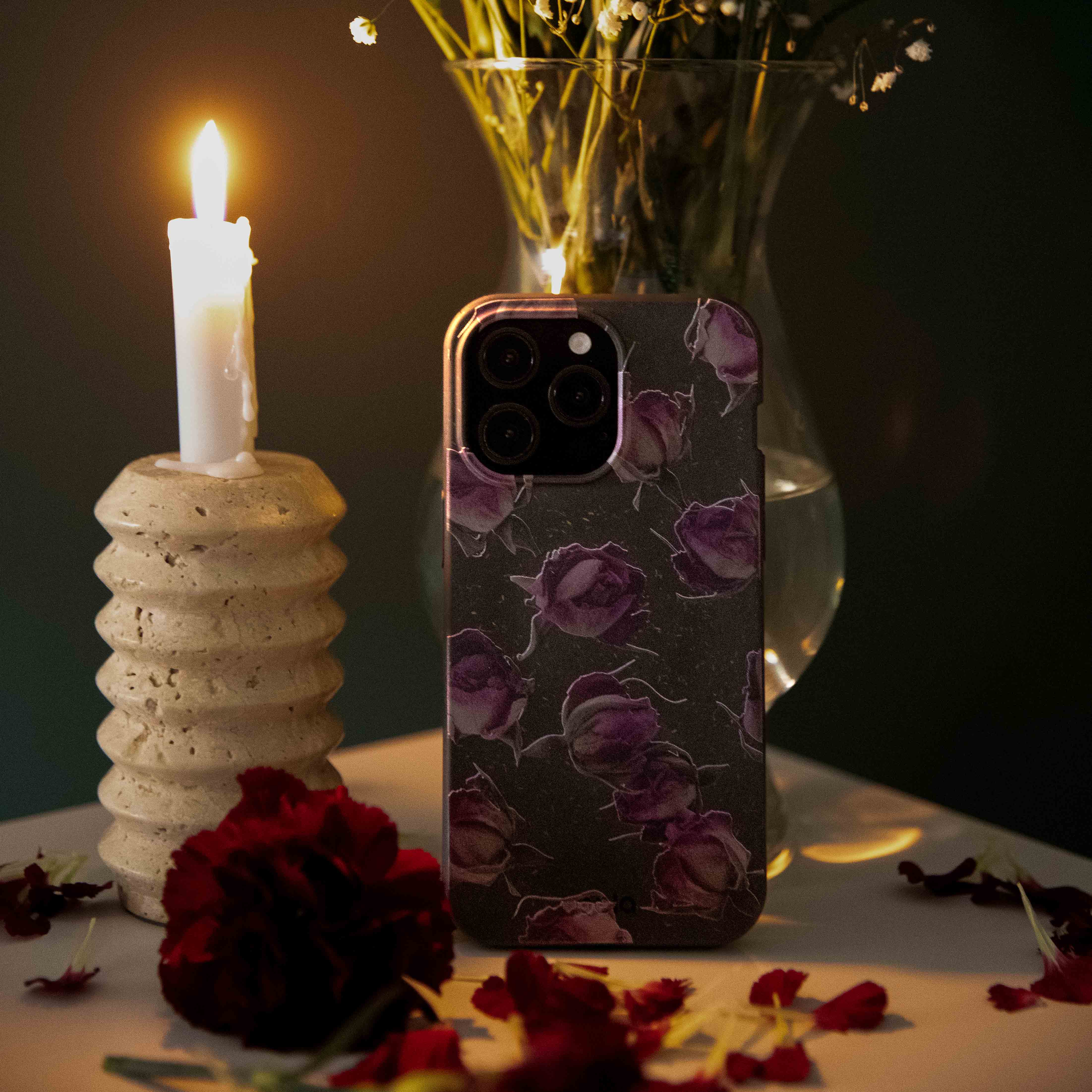 Black Dried Rosebuds Google Pixel 7 Case - Image 2