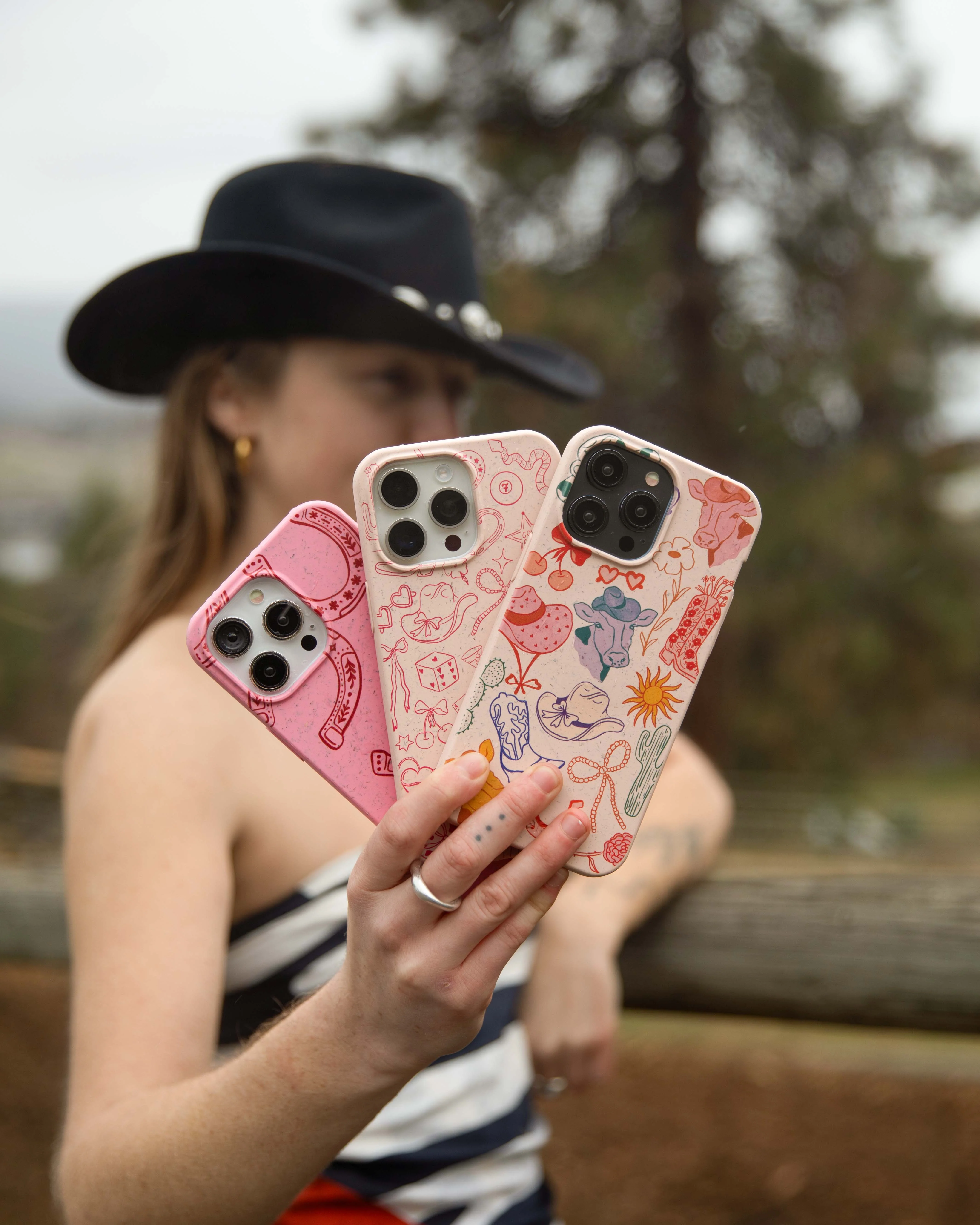 Bubblegum Pink Lucky Horseshoe iPhone 14 Pro Max Case - Image 5
