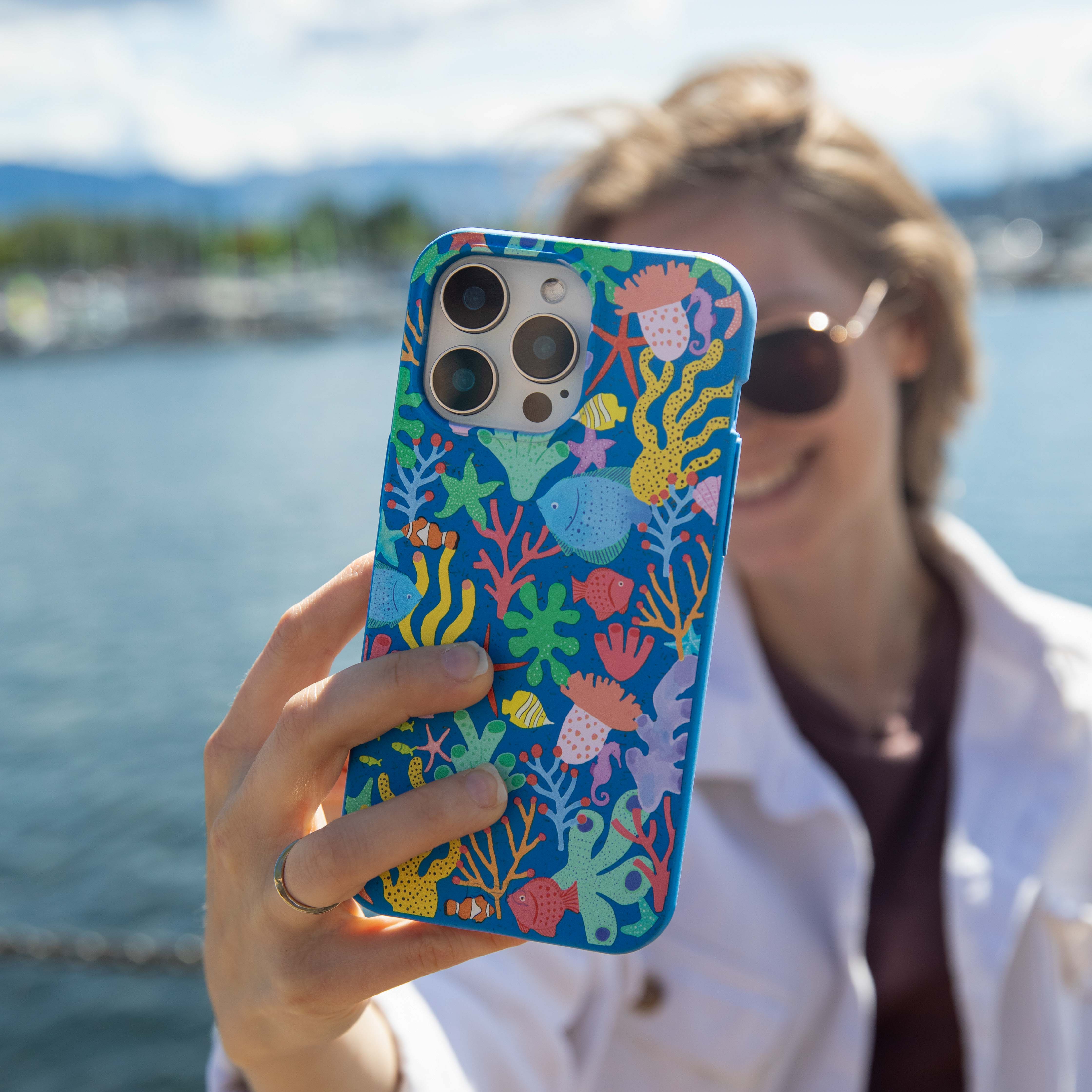 Electric Blue Underwater Blooms Samsung Galaxy S21 Case - Image 2