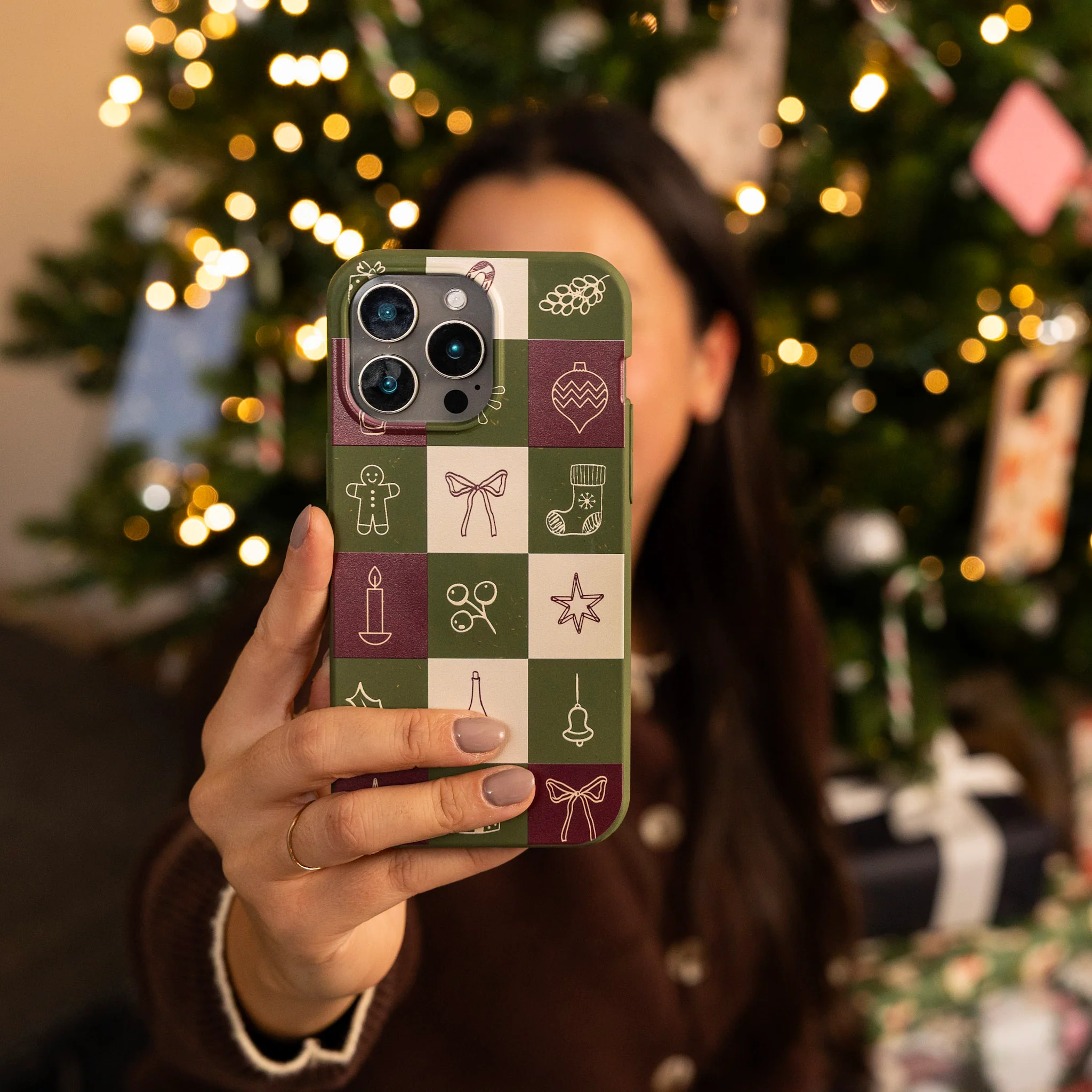 Forest Floor Holiday Squares Google Pixel 9 Pro XL Case - Image 6
