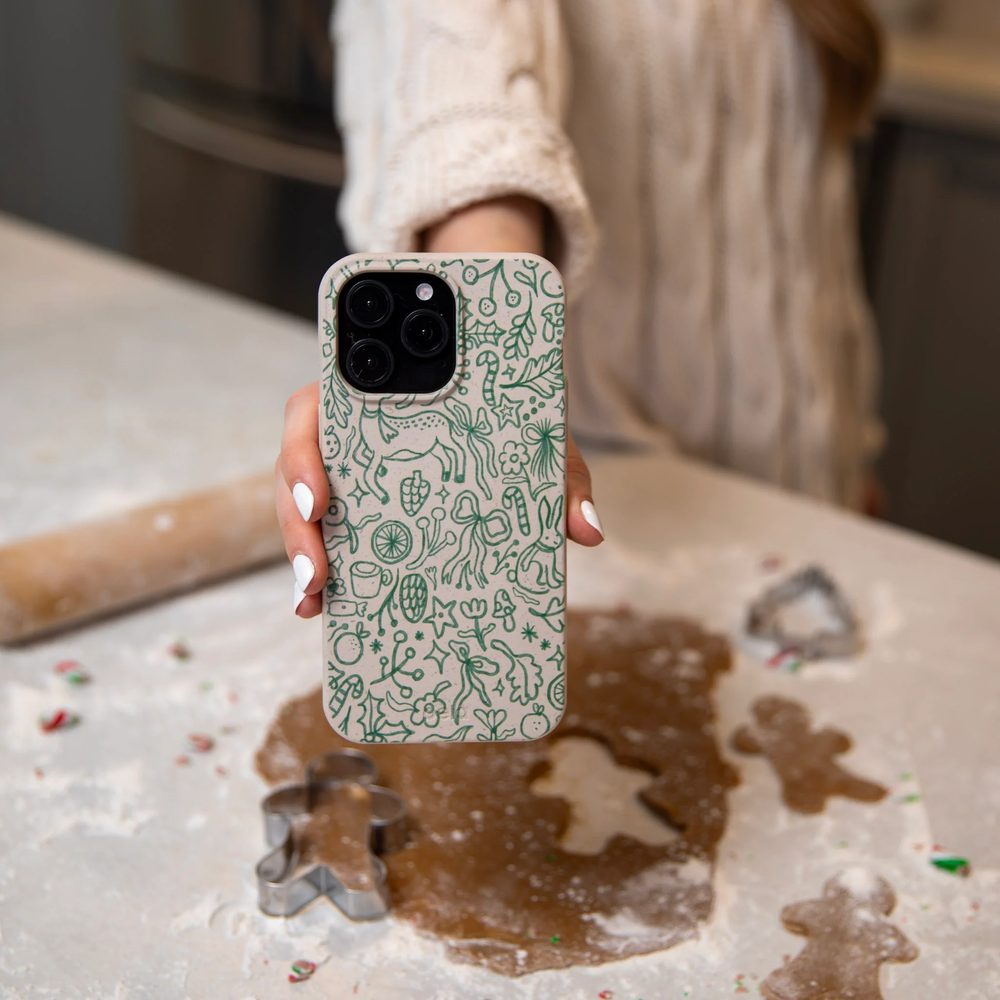 London Fog Cozy Woodland iPhone 13 Pro Case - Image 5