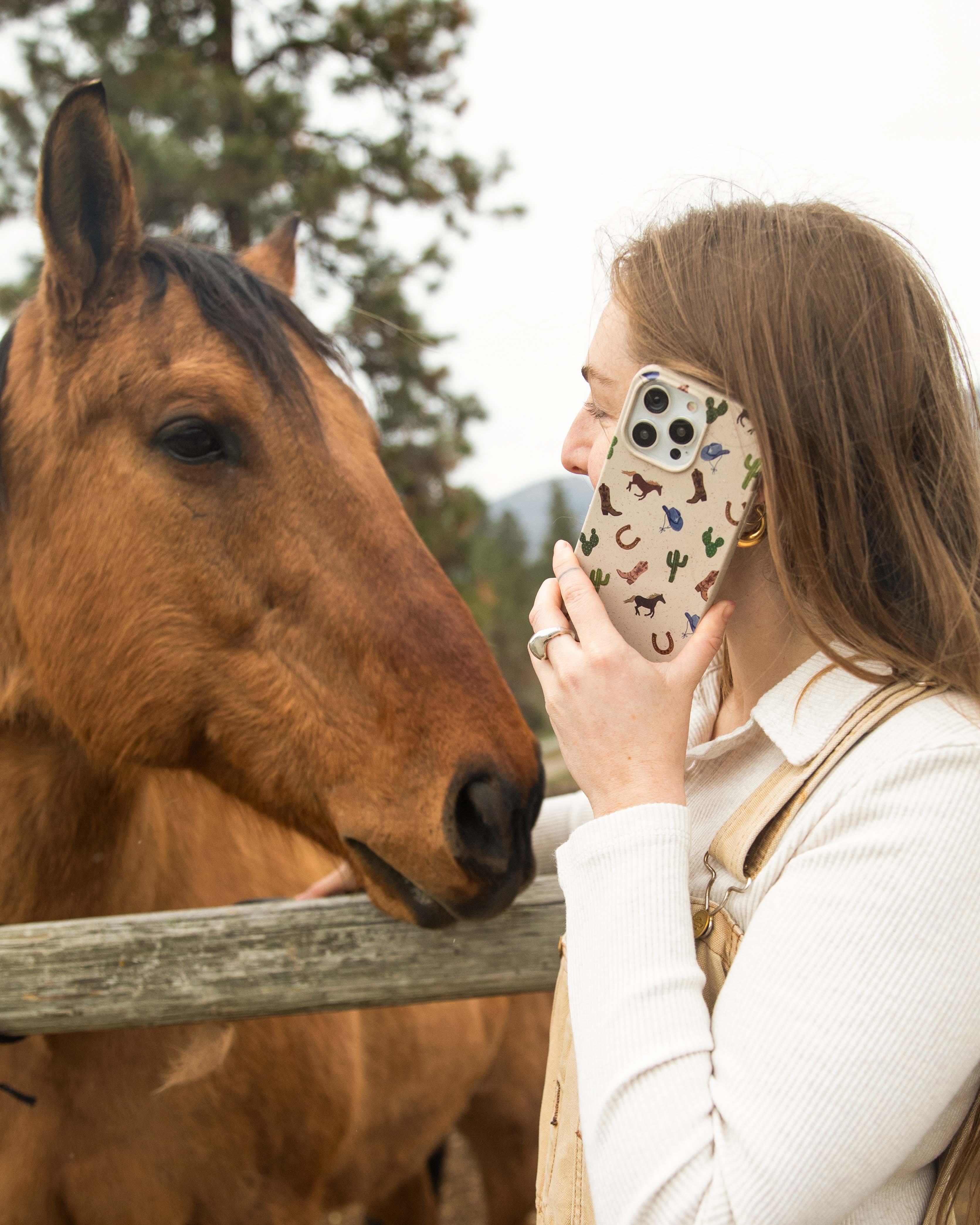 London Fog Giddy Up Samsung Galaxy S22 Case - Image 5