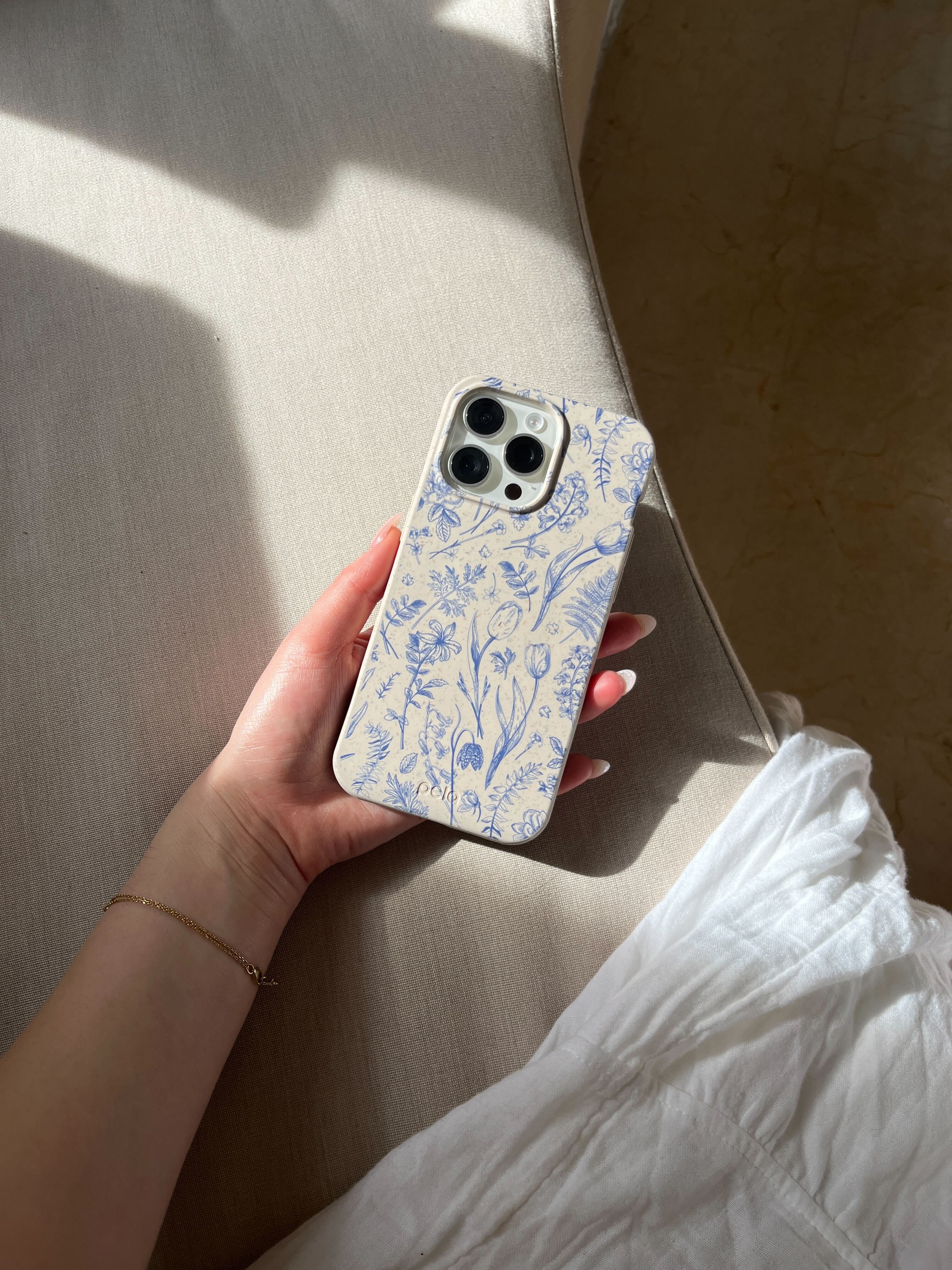 London Fog Indigo Bouquet iPhone 17 Case - Image 2
