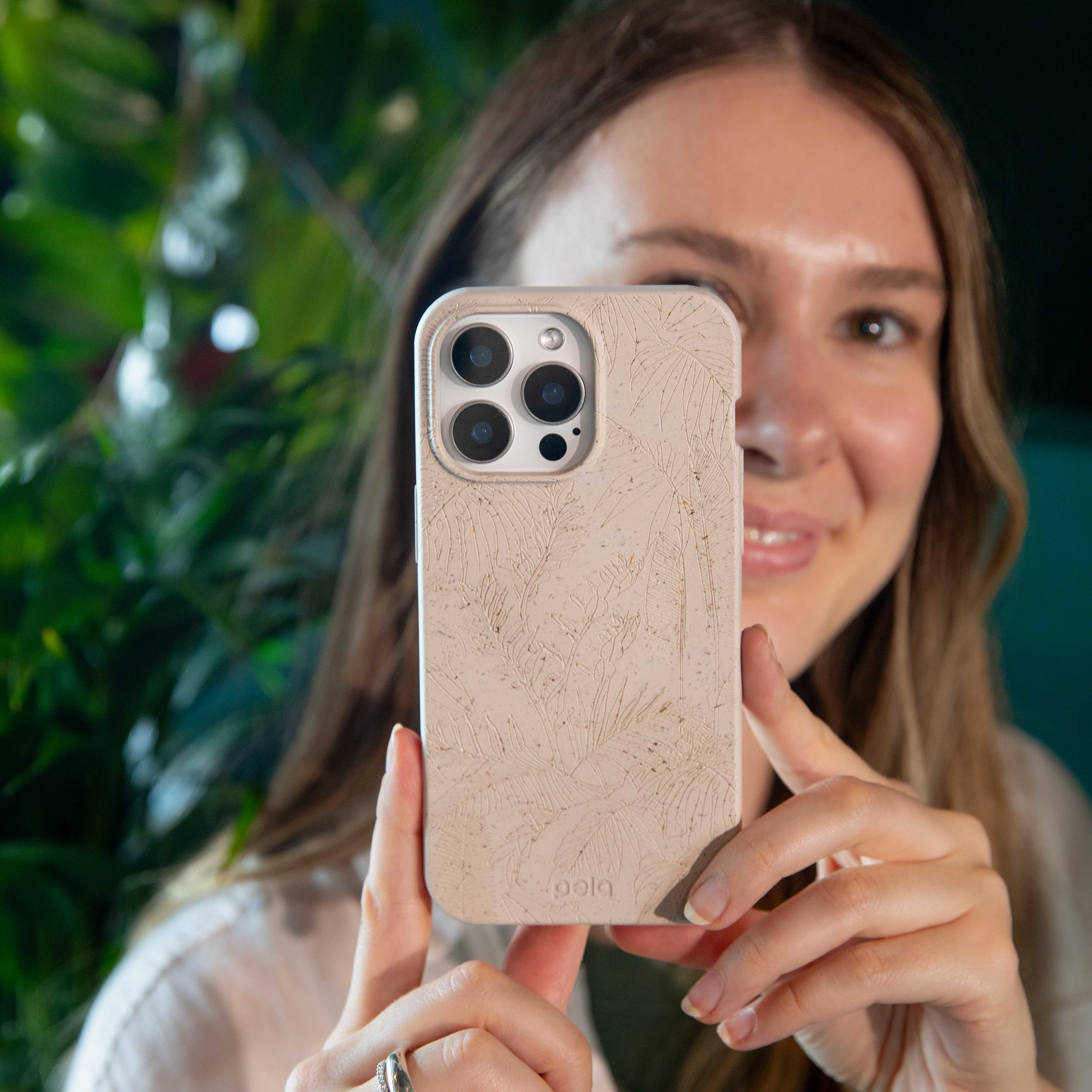 London Fog Island Etch Google Pixel 7a Case - Image 2
