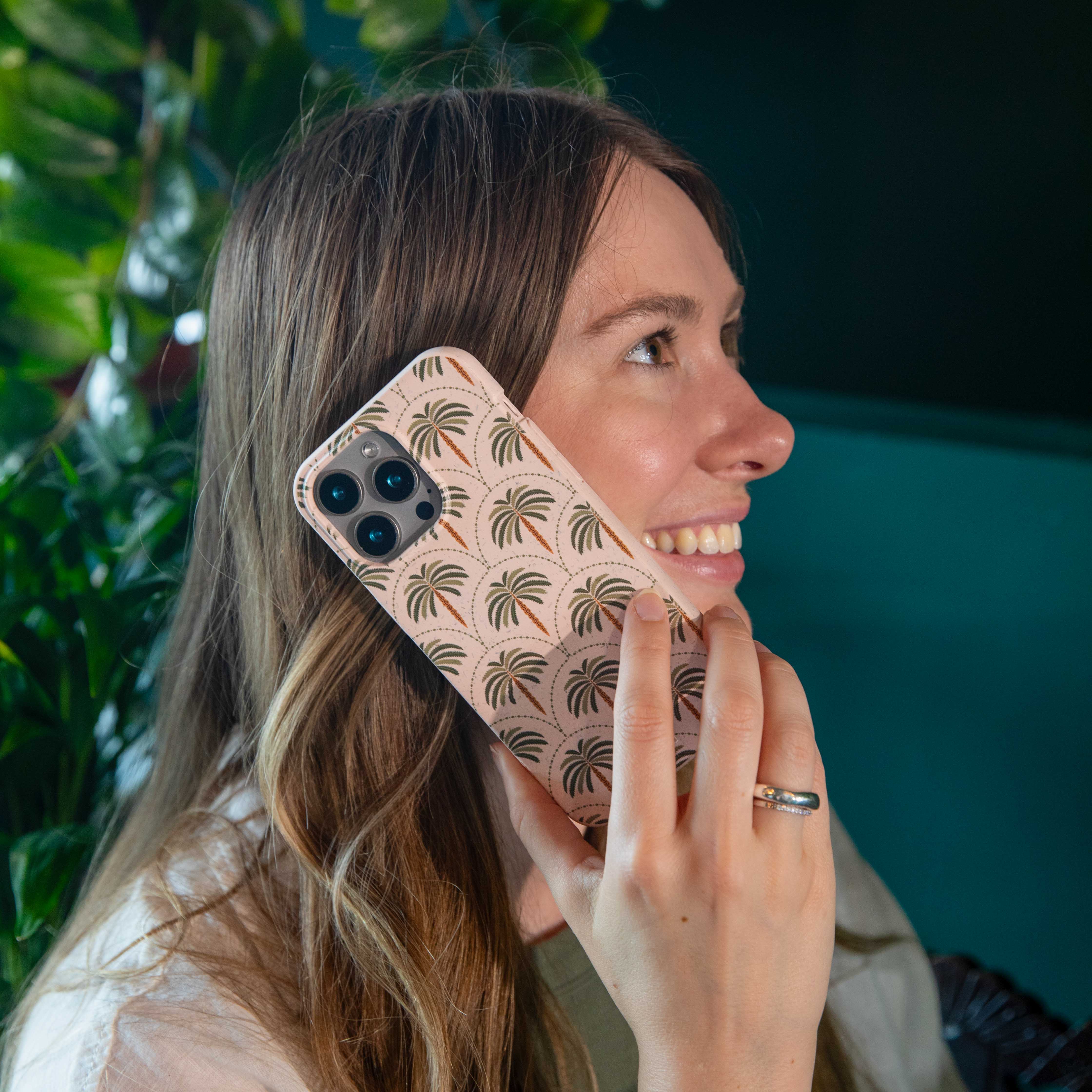 Seashell Palm Reverie Google Pixel 7 Pro Case - Image 5