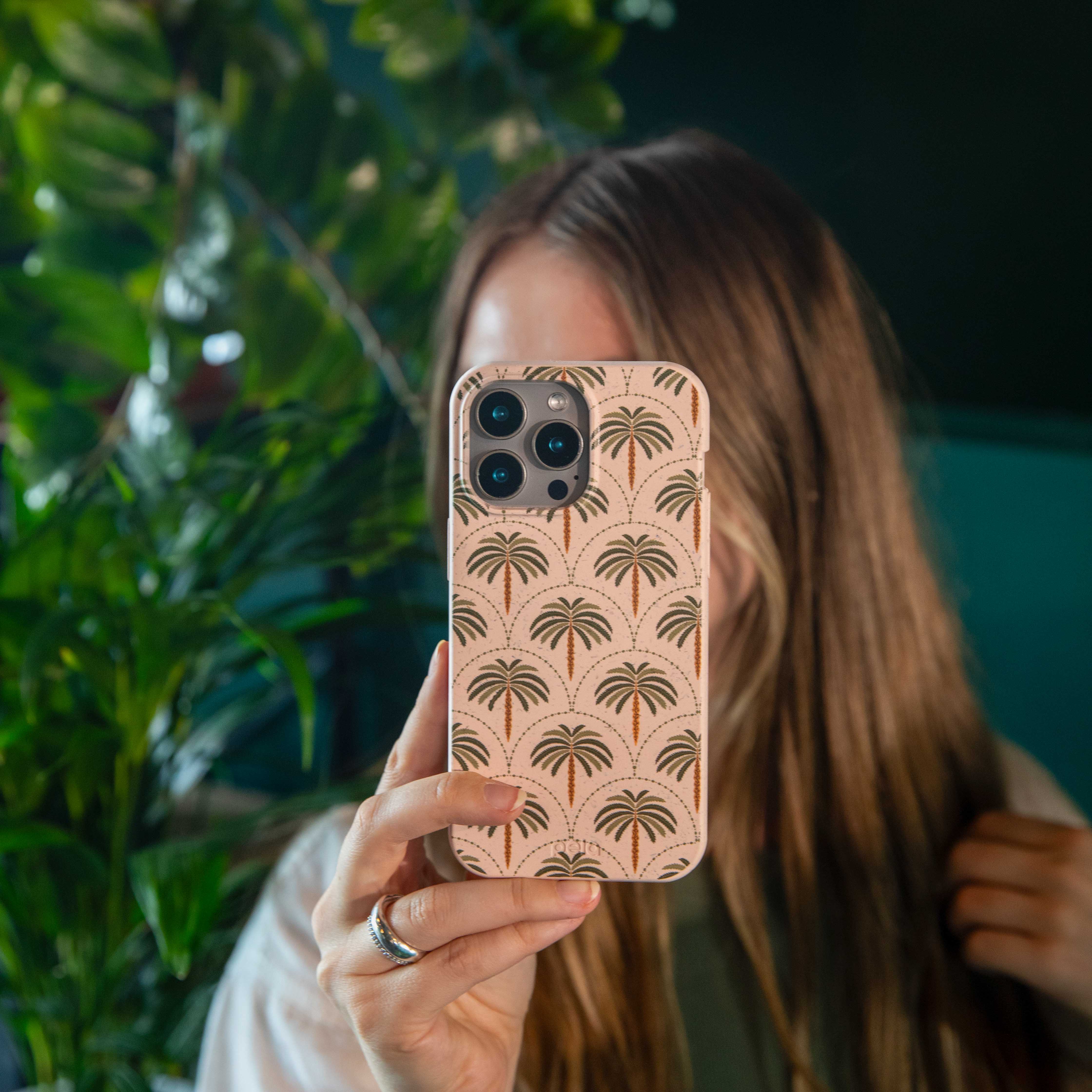 Seashell Palm Reverie iPhone 16e/17e Case - Image 2