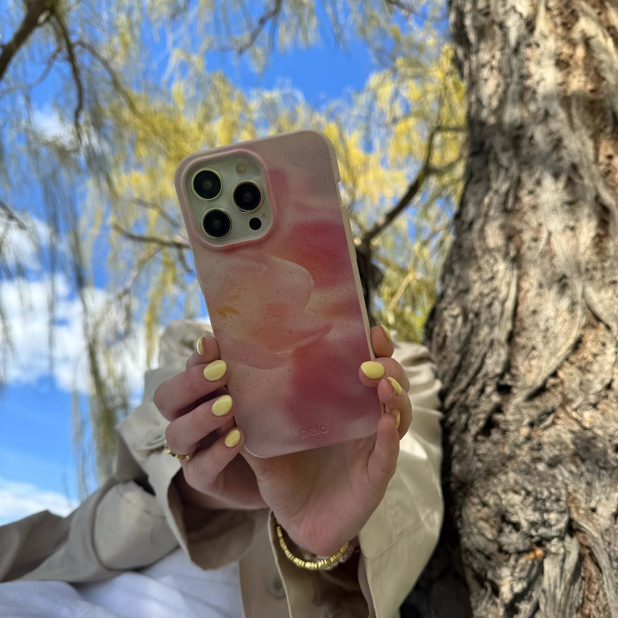 Seashell Radiate iPhone 16e/17e Case - Image 3